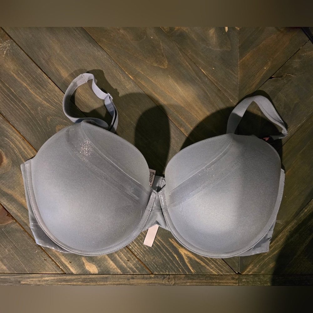 Victoria Secret Body by Victoria Push up Bra - 38DDD